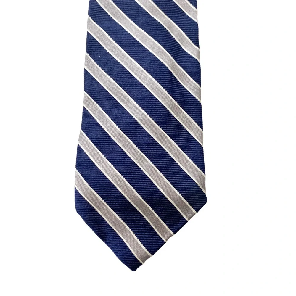 Brooks Brothers Navy Blue Silver Striped Silk Tie - Picture 2 of 4